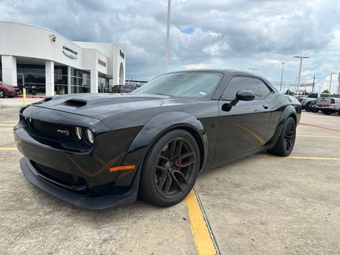 Used 2019 Dodge Challenger SRT Hellcat Redeye RWD image 3