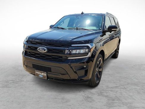 Used 2023 Ford Expedition Limited RWD image 4