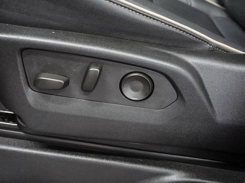 Used 2025 Chevrolet Tahoe Premier RWD image 6