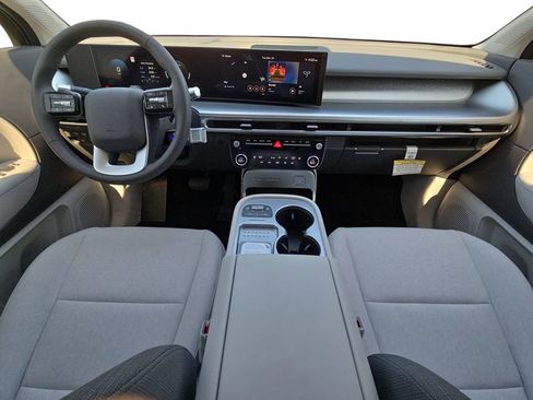 New 2026 Hyundai Ioniq 9 SE AWD/4WD image 9