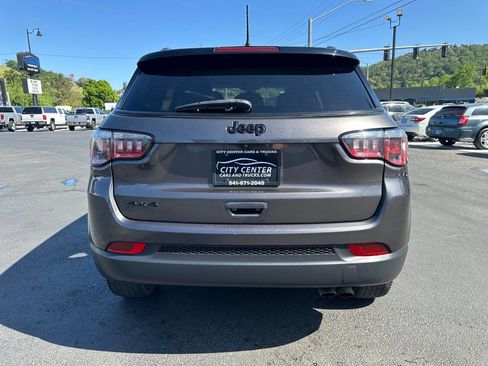 Used 2020 Jeep Compass Latitude image 19