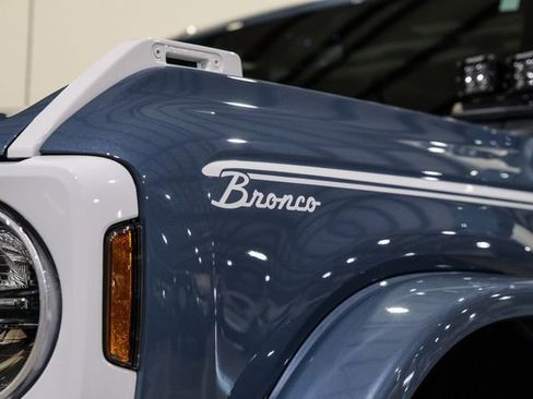 Used 2025 Ford Bronco Heritage Edition AWD/4WD image 26