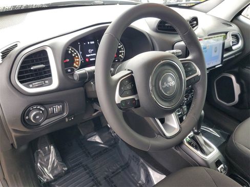 Used 2019 Jeep Renegade Latitude image 16