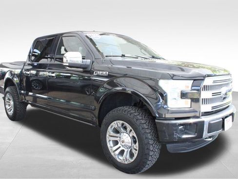 Used 2015 Ford F150 Platinum w/ Equipment Group 701A Luxury AWD/4WD image 20