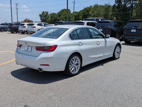 Used 2025 BMW 330i xDrive Sedan w/ Convenience Package AWD/4WD image 3