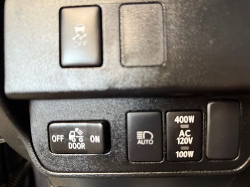 Used 2023 Toyota Tacoma TRD Sport AWD/4WD image 19