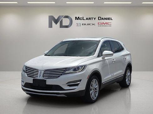 Used 2017 Lincoln MKC Select w/ Select Plus Package FWD image 3