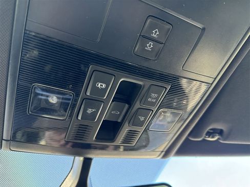 Used 2019 Volkswagen Tiguan SEL R-Line w/ 3rd Row Seat Package image 20