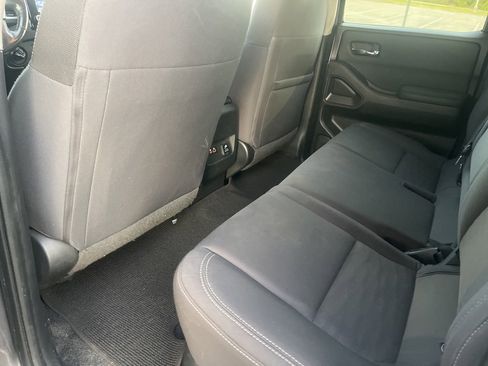 Used 2023 Nissan Frontier SV w/ Technology Package image 29