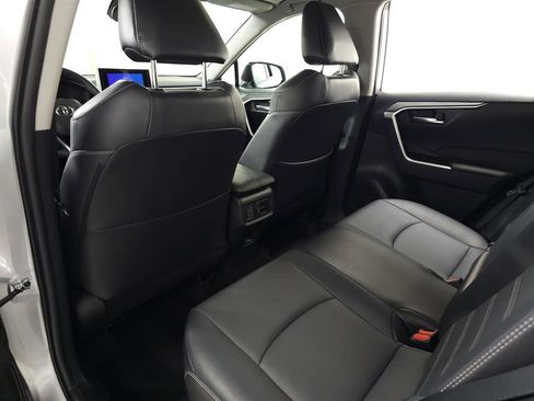 Used 2023 Toyota RAV4 XLE Premium image 27