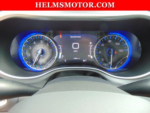 Certified 2025 Chrysler Pacifica Limited FWD image 21