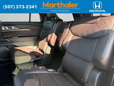 Used 2025 Ford Explorer Platinum w/ LUX Leather Package AWD/4WD image 13