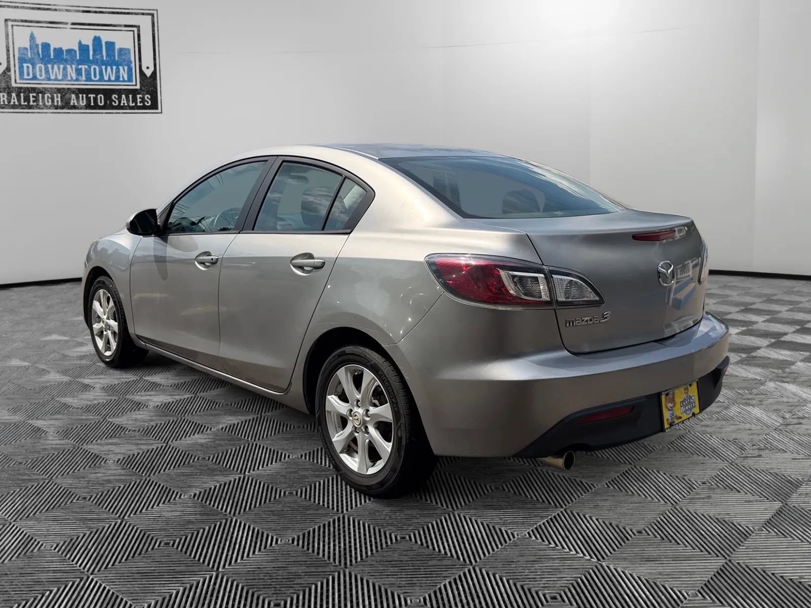 Used 2011 MAZDA MAZDA3 i Touring FWD image 7
