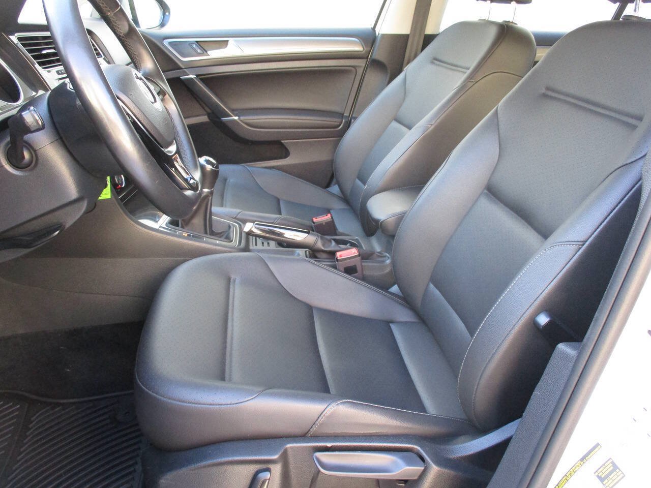 Used 2019 Volkswagen Golf Alltrack S AWD/4WD image 18
