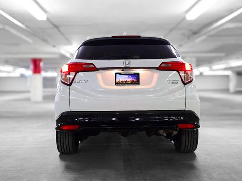 Certified 2020 Honda HR-V Sport image 8