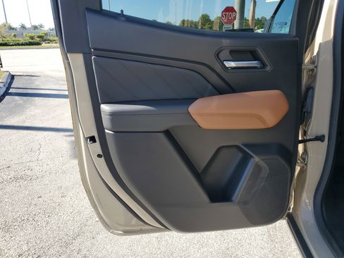 Used 2023 GMC Canyon AT4 w/ AT4 Premium Package image 33