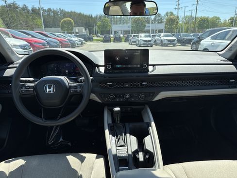 Certified 2024 Honda Accord EX image 29