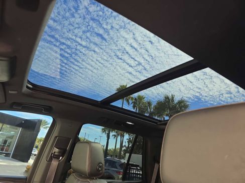 Used 2023 Chevrolet Tahoe RST image 15