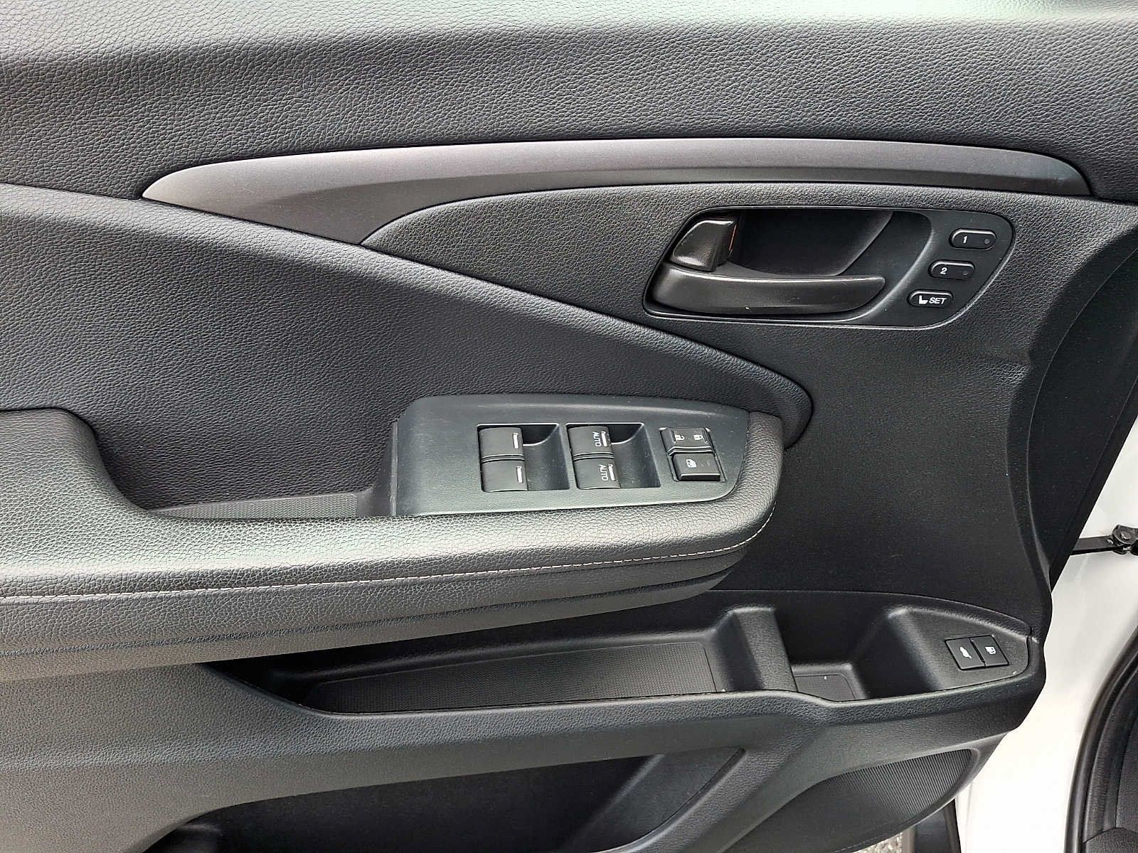 Used 2023 Honda Passport EX-L image 13