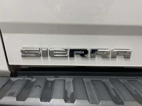 Certified 2018 GMC Sierra 1500 SLT image 32