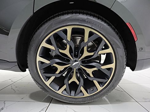 Used 2021 Aston Martin DBX AWD/4WD image 52