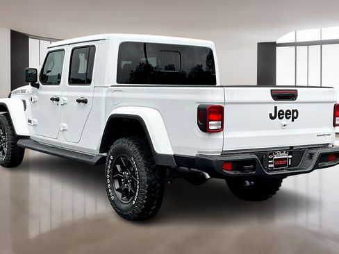 New 2025 Jeep Gladiator High Tide image 3