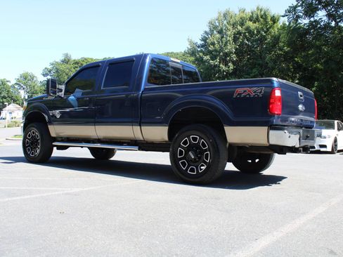 Used 2013 Ford F250 Lariat w/ Lariat Interior Pkg AWD/4WD image 5
