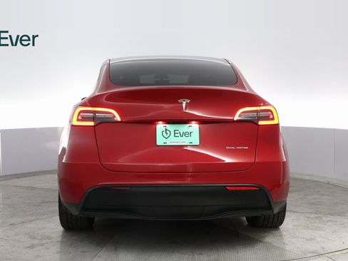 Used 2021 Tesla Model Y Long Range image 13