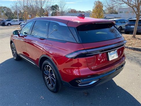 New 2026 Lincoln Nautilus Premier image 28