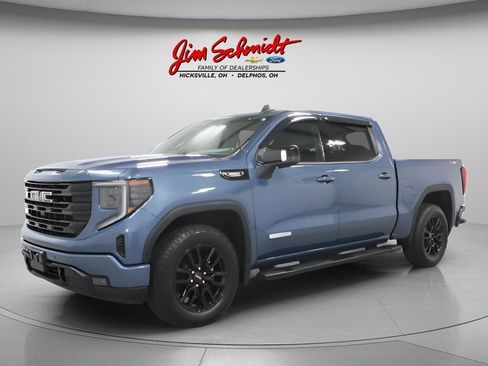Used 2024 GMC Sierra 1500 Elevation w/ Elevation Premium Package AWD/4WD image 2