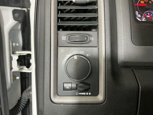 Used 2018 RAM 3500 Tradesman w/ Chrome Appearance Group image 11