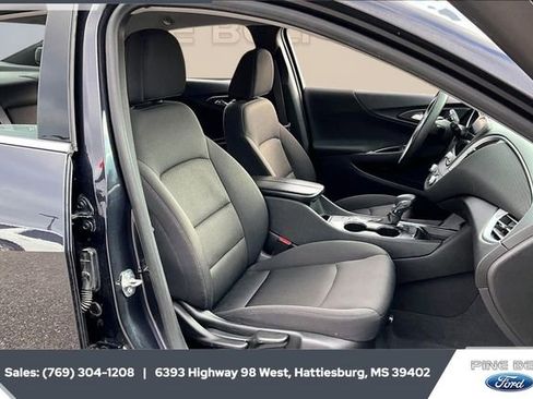Used 2023 Chevrolet Malibu LT image 6