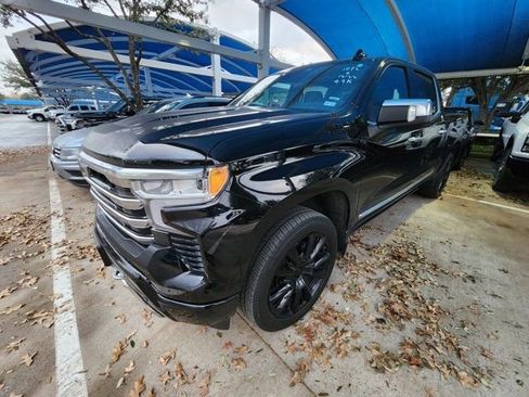 Used 2023 Chevrolet Silverado 1500 High Country w/ High Country Premium Package image 3
