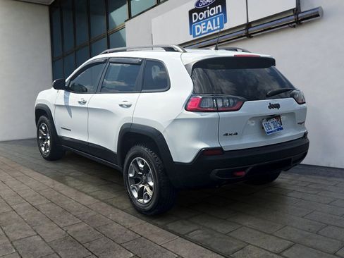 Used 2019 Jeep Cherokee Trailhawk w/ Cold Weather Group AWD/4WD image 5
