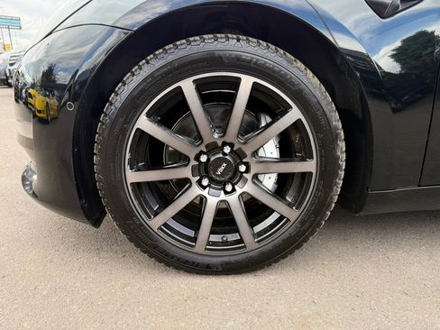 Used 2022 Tesla Model 3 Long Range AWD/4WD image 35