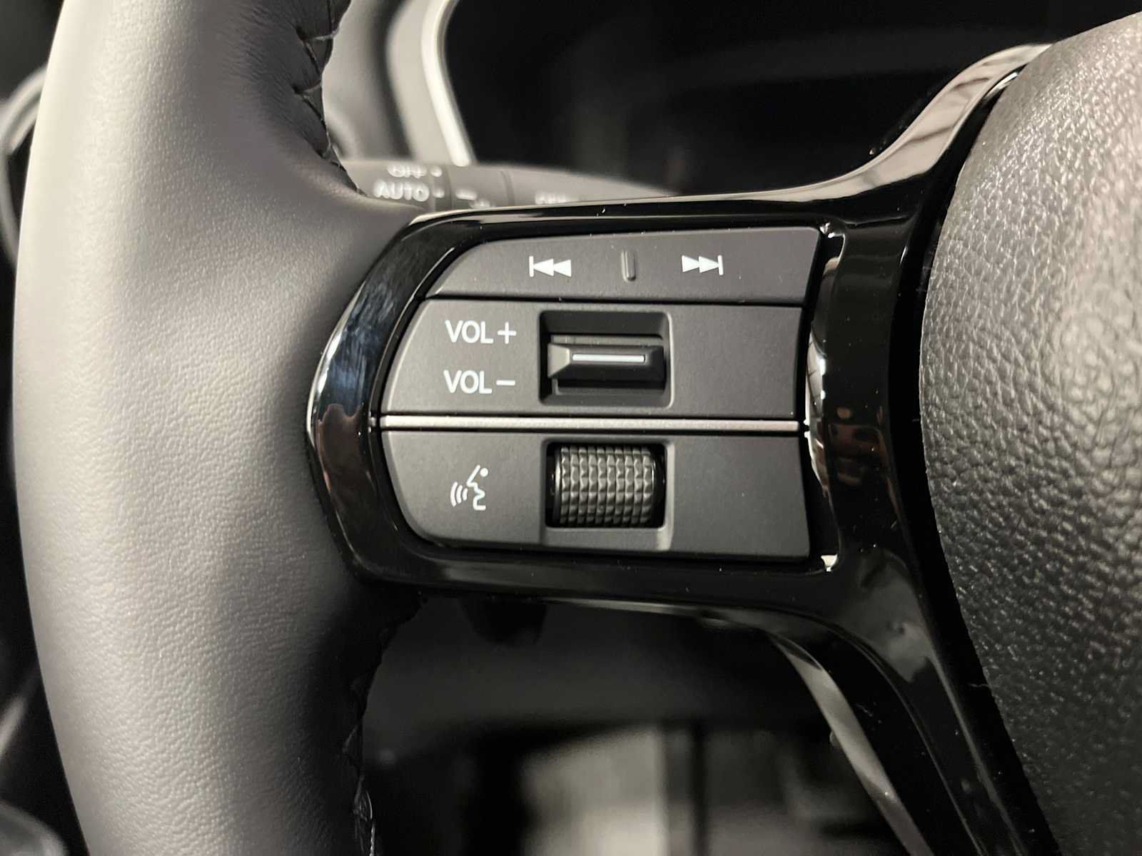 New 2026 Honda Pilot Touring image 13