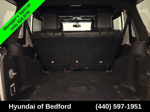 Used 2015 Jeep Wrangler Unlimited Rubicon w/ Dual Top Group AWD/4WD image 10