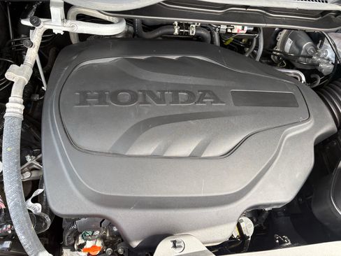 Used 2025 Honda Odyssey EX-L image 32