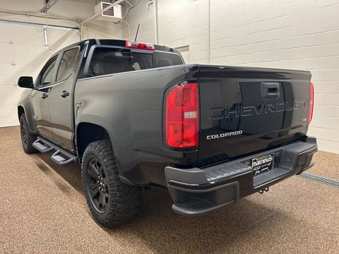 Used 2021 Chevrolet Colorado Z71 w/ Z71 Midnight Edition AWD/4WD image 4