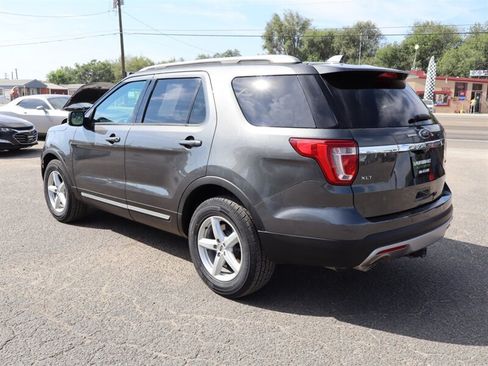 Used 2017 Ford Explorer XLT w/ Equipment Group 201A AWD/4WD image 5