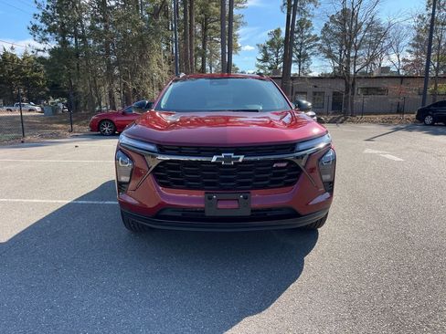 Used 2024 Chevrolet Trax RS w/ Driver Confidence Package image 3