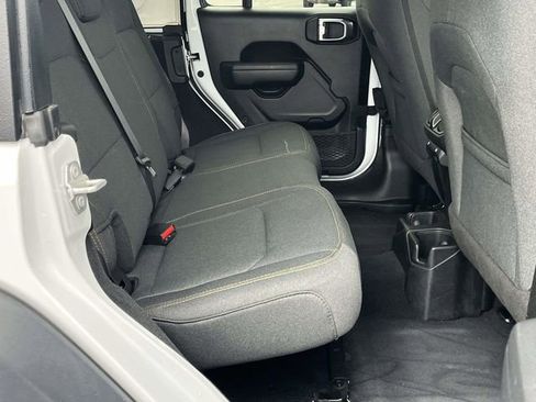 Used 2024 Jeep Wrangler Sport S image 21