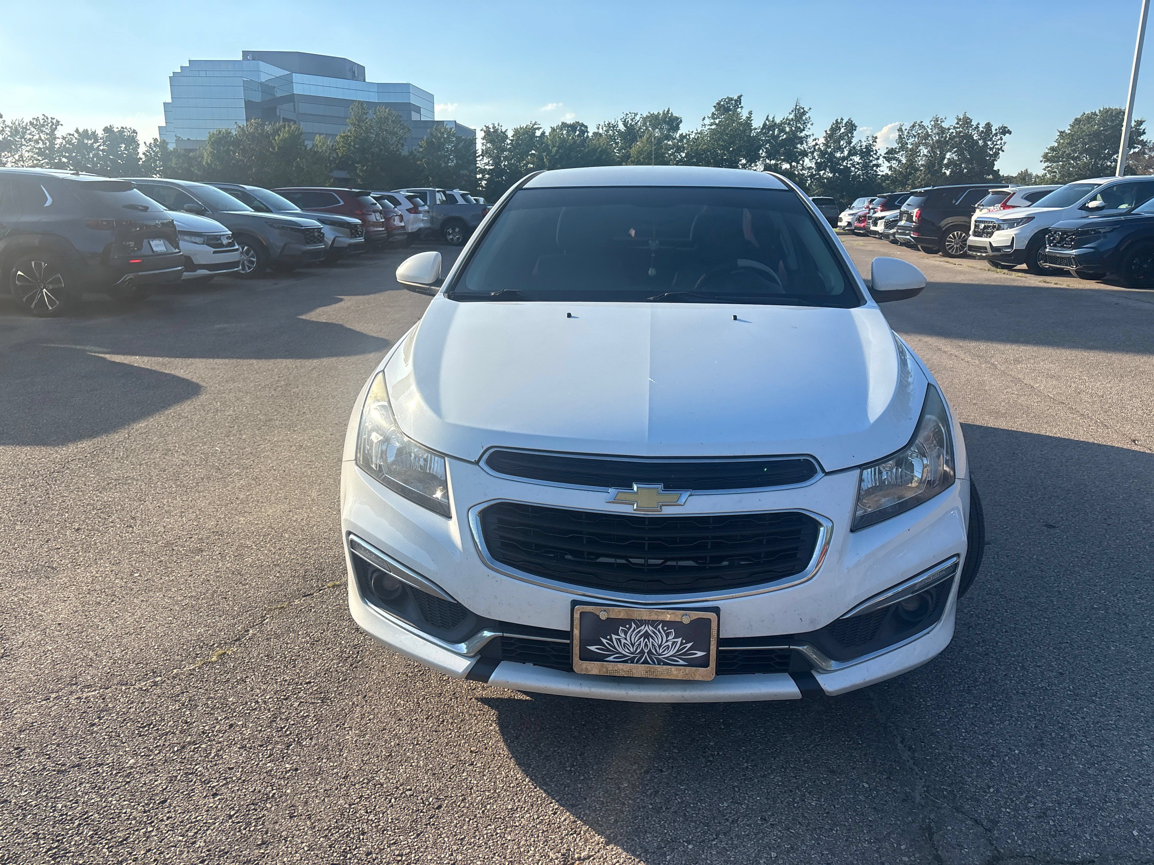Used 2016 Chevrolet Cruze LT FWD image 12