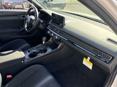 Used 2025 Honda Civic Sport image 21
