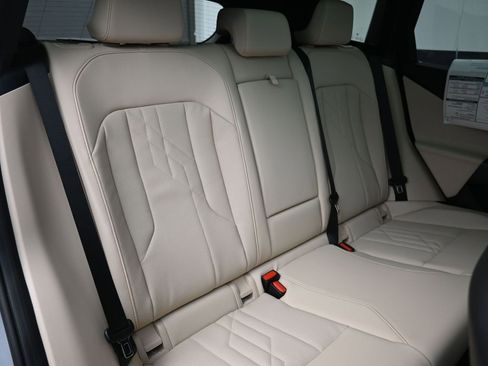 Used 2025 BMW X3 xDrive30i w/ Premium Package image 25