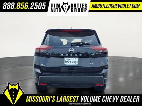 Used 2024 Nissan Rogue SV FWD image 23