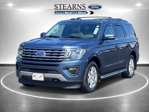 Used 2020 Ford Expedition XLT w/ Equipment Group 202A AWD/4WD image 2