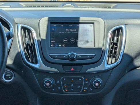 Used 2020 Chevrolet Equinox LT w/ Driver Convenience Package FWD image 23