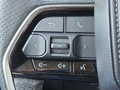 Used 2023 Toyota Tundra Limited image 15