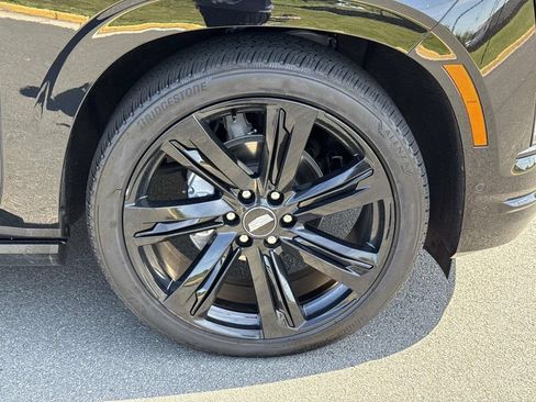 Used 2025 Cadillac Escalade Sport Platinum AWD/4WD image 14